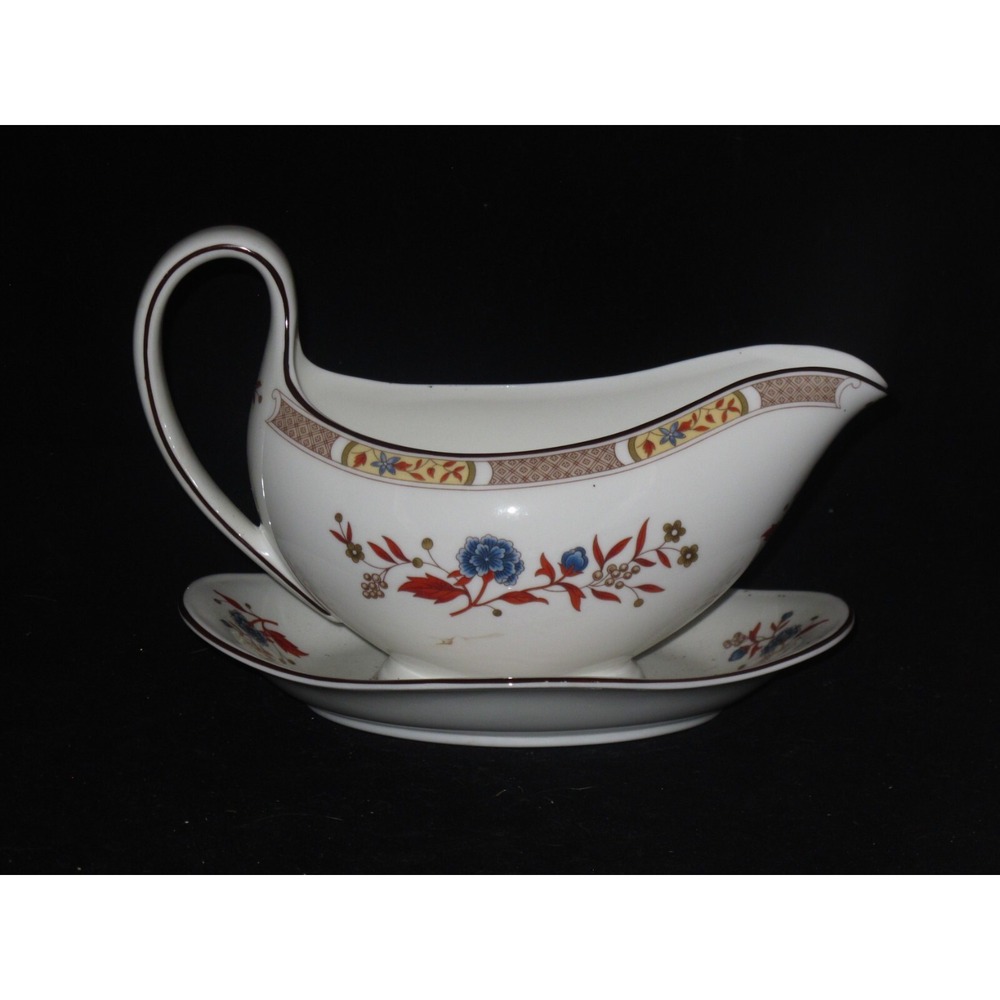 Wedgwood Jamestown Gravy Boat w/Attached Underplate